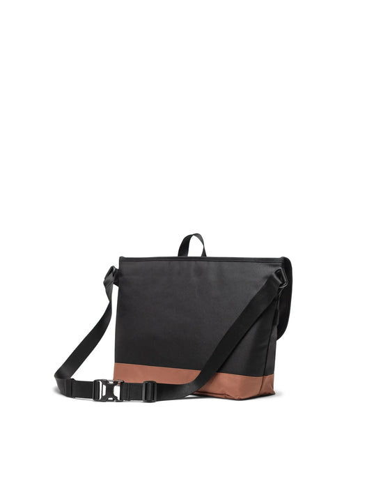 Herschel Cove Messenger - 22.5L