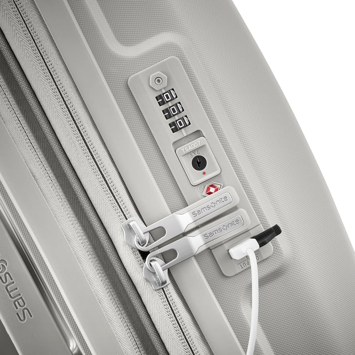 Samsonite Outline Pro Spinner Carry-On™