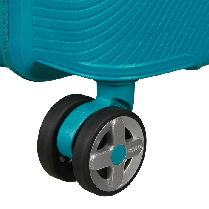 American Tourister StarVibe Spinner Carry-On™
