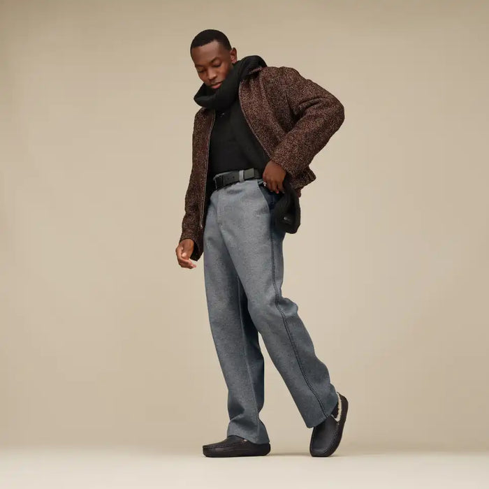 UGG  Men's Ascot Leather Slipper