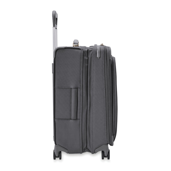 Briggs & Riley BASELINE Medium Expandable Spinner