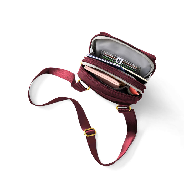 Baggallini Coastal Flip Lock Venture Crossbody