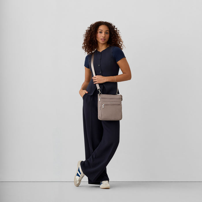 Baggallini Modern Everywhere Out and About Crossbody