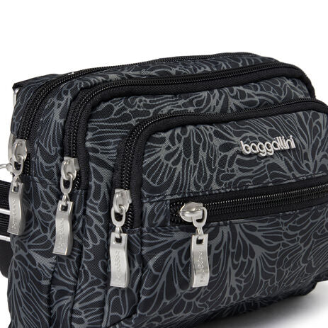 Baggallini Triple Zip Bagg
