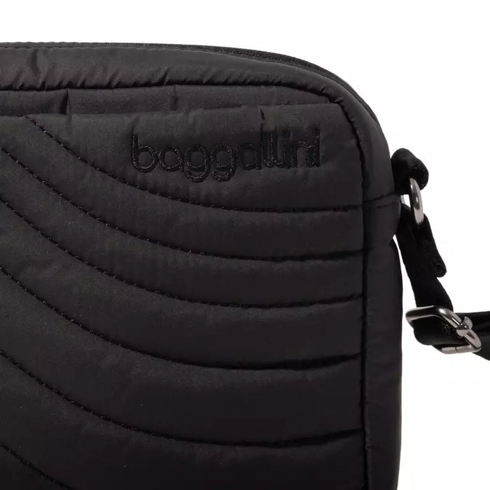 Baggallini Set Wave Crossbody