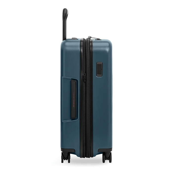 Briggs & Riley Essential 56cm Hardside Carry-On Expandable Spinner