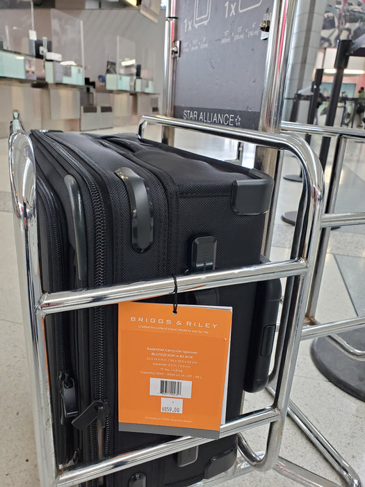 Briggs & Riley Baseline ESSENTIAL CARRY-ON SPINNER